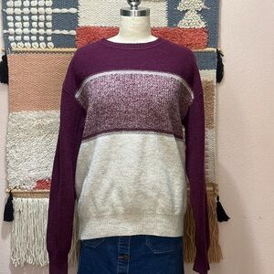 Crocodile original vintage sweater soft and cozy great condition size med unisex